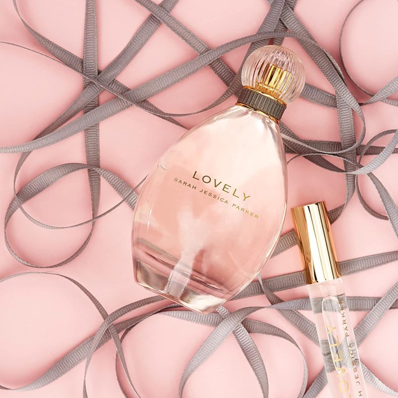 Lovely By SJP EDP Spray for Women - Elegant White Amber Fragrance with Citrus, Lavender, and Musk - 1 Oz