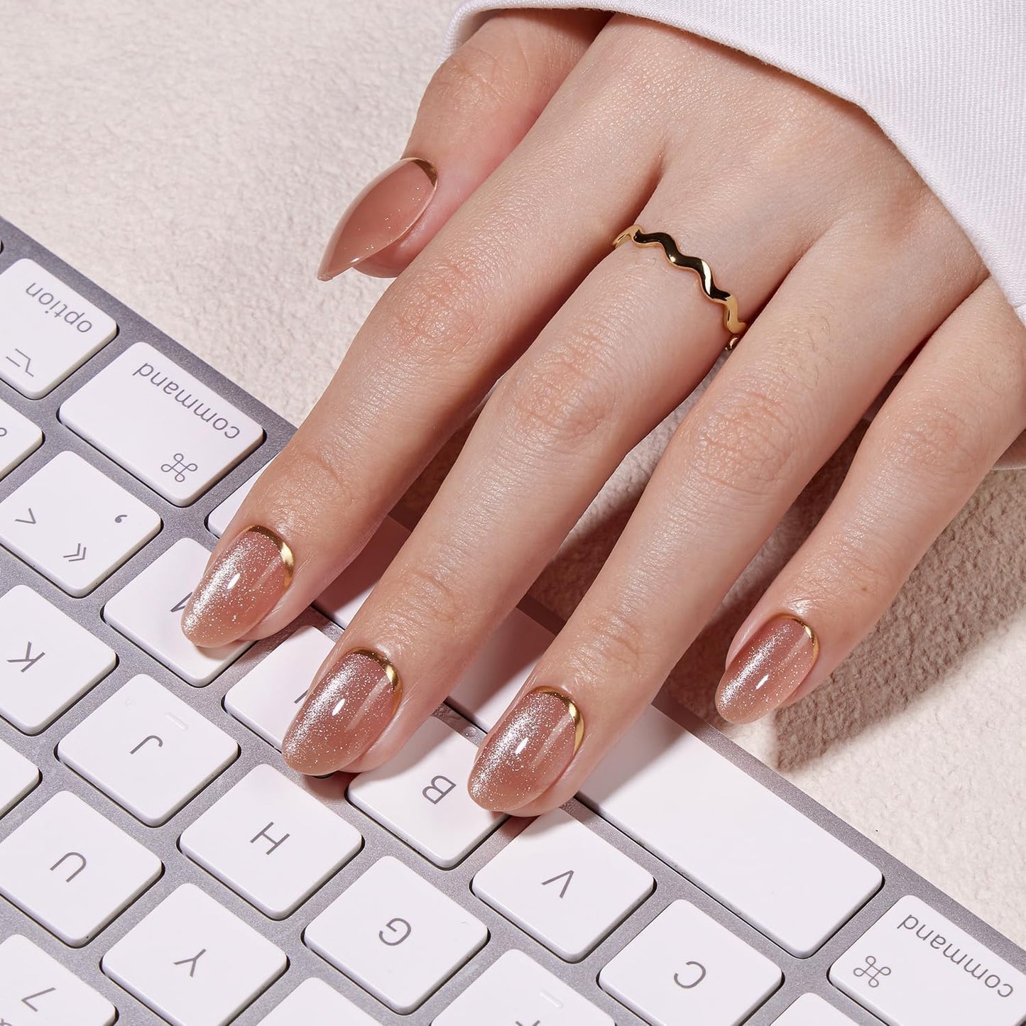 VSALON Oval Short Press On Nails, Gold Foil Finish Cat Eye French Tip