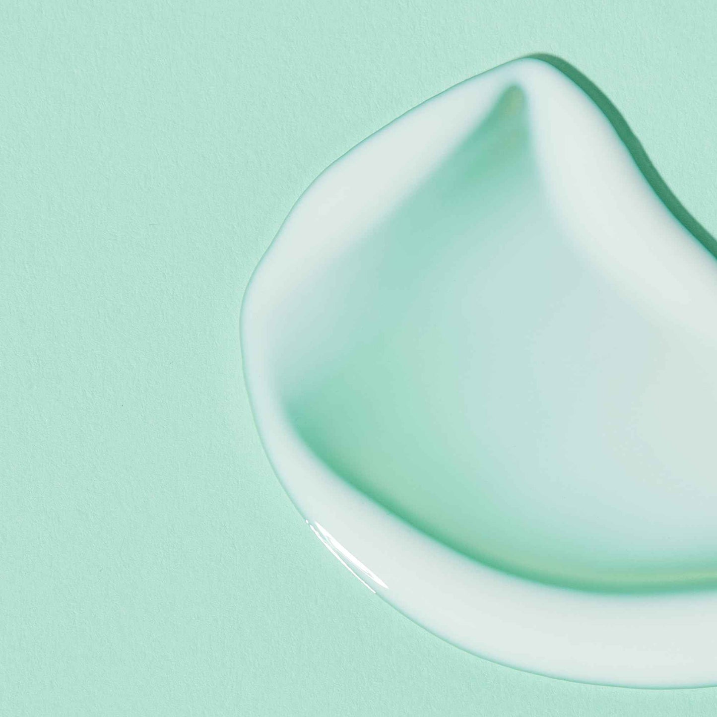 Algenist Sublime Defense Ultra Lightweight UV Defense Fluid SPF50 - Sheer, Oil-Free Face Sunscreen with Vitamin E, Echinacea & Green Tea - Non-Comedogenic & Hypoallergenic Skincare (1 oz)