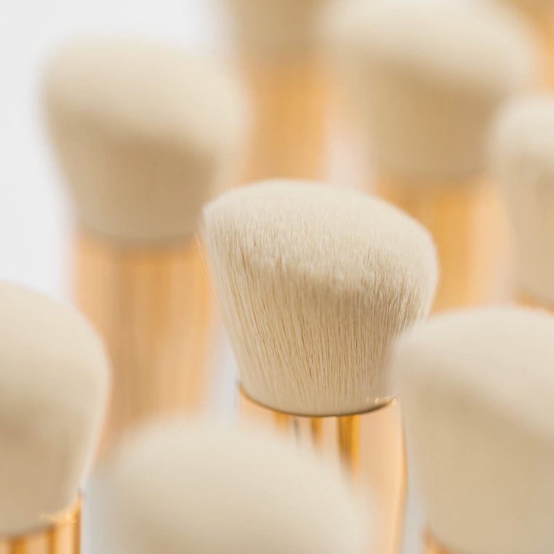 Ogee Blender Brush - Professional Quality Makeup Brush - Ultra-Soft Foundation Brush with Vegan Bristles for Flawless Makeup Application