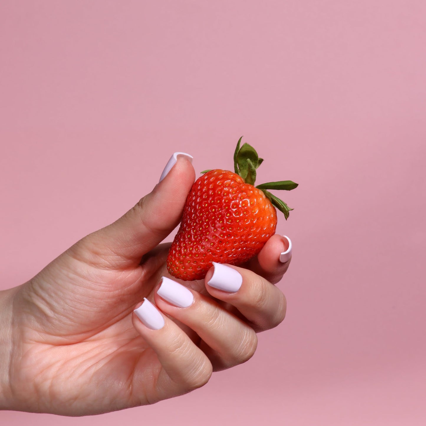 LONDONTOWN Lakur Nail Polish – Pink & Purple Shades, Strawberry Milk, 0.4 Fl Oz, Long-Lasting, Streak-Free, Chip-Resistant | 21+ Free Non-Toxic Vegan Nail Color, Strengthens & Hydrates Nails