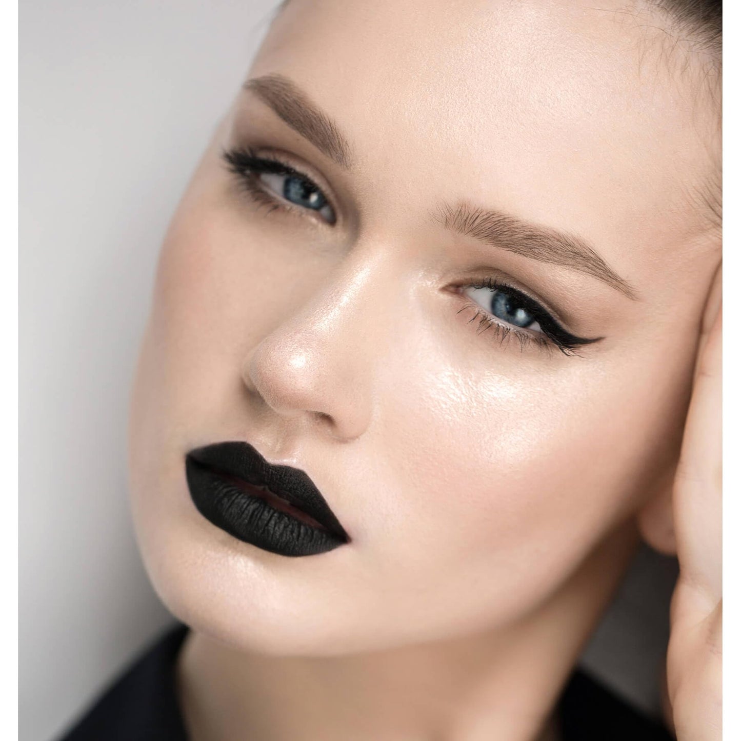 ilembane Matte Superstay Dark Black Liquid Lipstick, Pure Black, High Impact Color, Up to 16H Wear, Transfer-Proof Smudge Proof & Waterproof for Goth, Cosplay, Halloween, 0.17 Fl Oz (Mystical Moment)