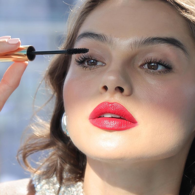 Wander Beauty Lipsetter Dual Cream Lipstick & Lip Liner - Red Over Heels | Ultra-Smooth, Hydrating Formula with Soft Matte Finish