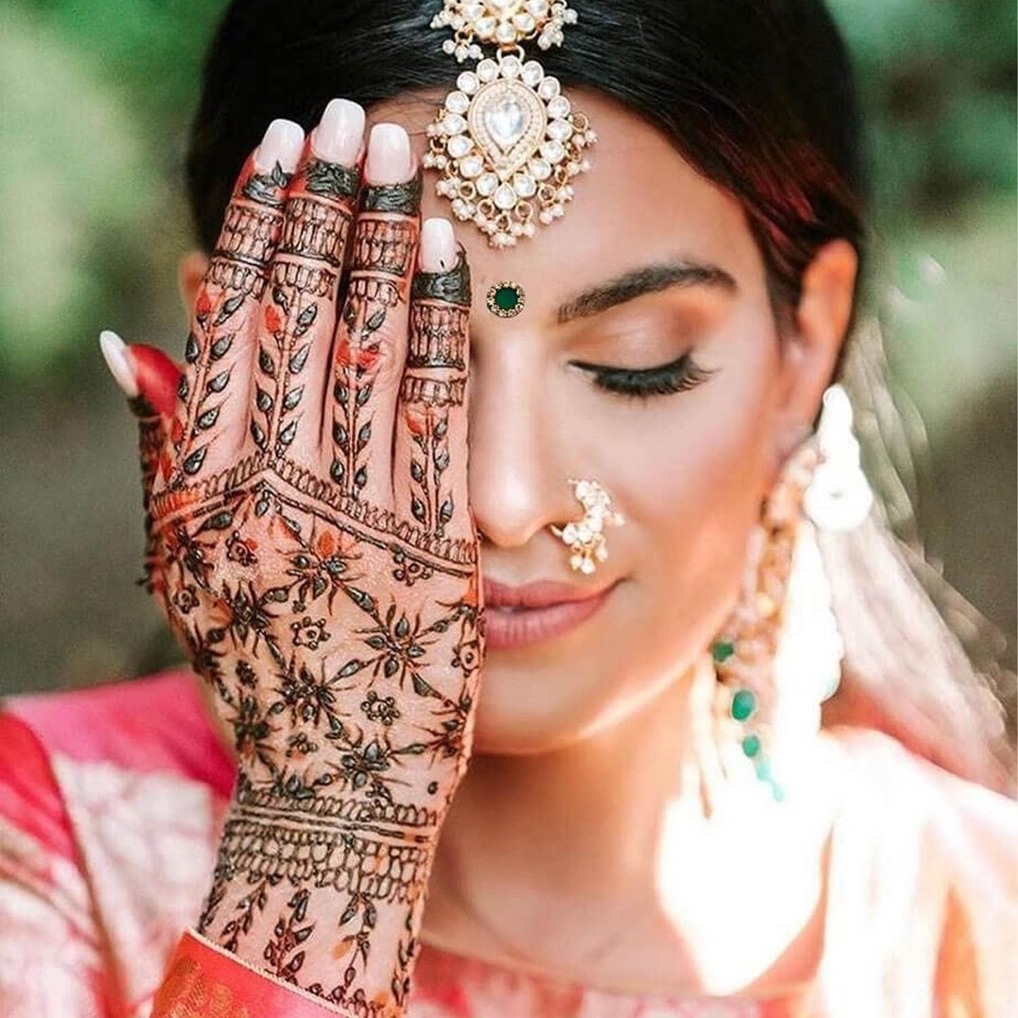 VAMA Multicolour Stone Bindi Kumkum Forehead Sticker Bindiya Bindi Booklet for Ladies (Medium Size 252 Stone Bindis Booklet)