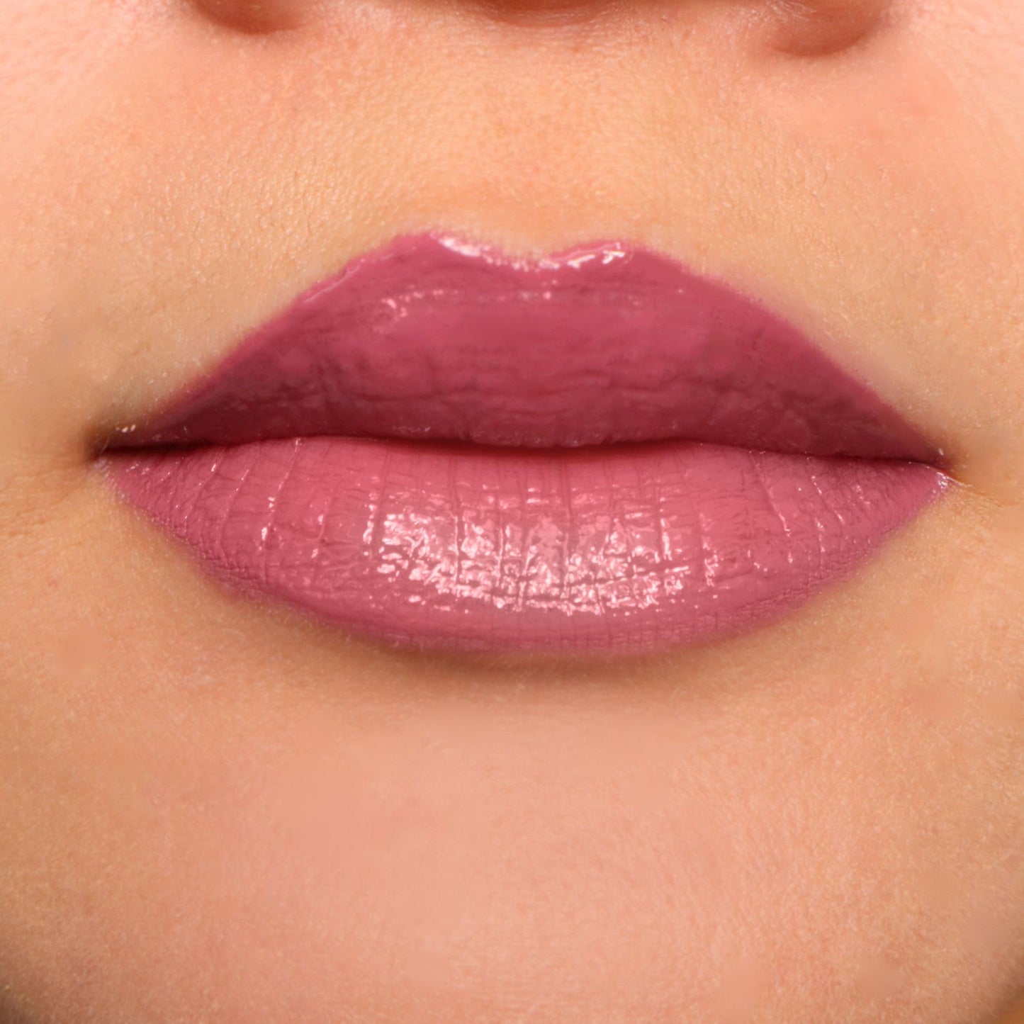 pūrlisse Dew Moisturizing Lip Gloss - Hydrating & Non-Sticky Long Lasting Lip Gloss - Enriched with Bakuchiol, Mango Seed Butter & Avocado Oil to Soften & Smooth - Mauve Berry (0.25 oz)