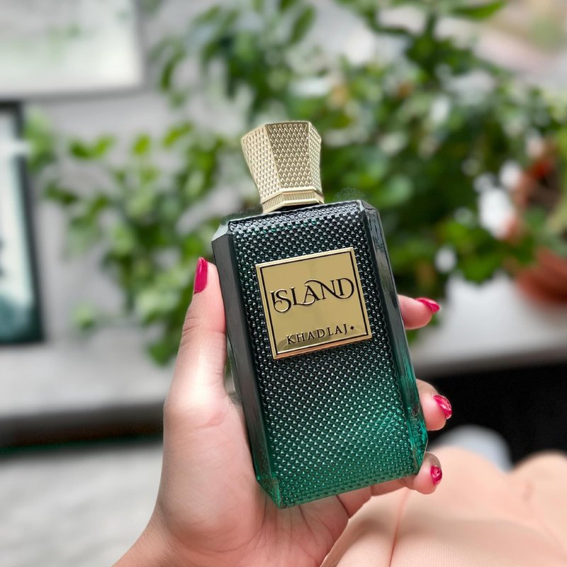 Khadlaj Island Extrait de Parfum Spray for Unisex, 3.4 Ounce