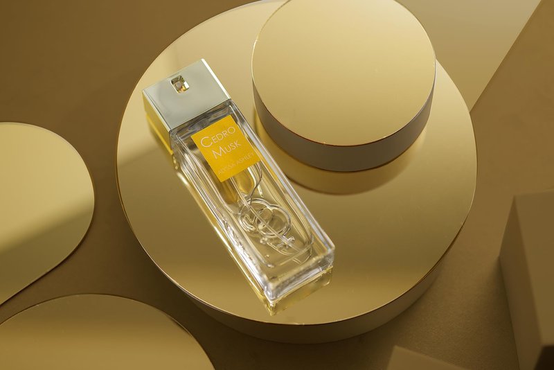 Alyssa Ashley Cedro Musk - Elegant Women's Fragrances - Perfumes for Women - Fresh Women Perfume with Notes of Cedar, Jasmine, Amber and Musk - 1.7 oz