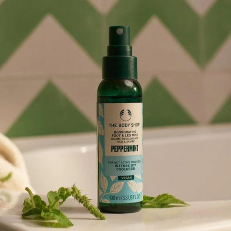 The Body Shop Peppermint Cooling & Reviving Foot Spray – For Tired, Achy Feet – Vegan – 3.3 oz