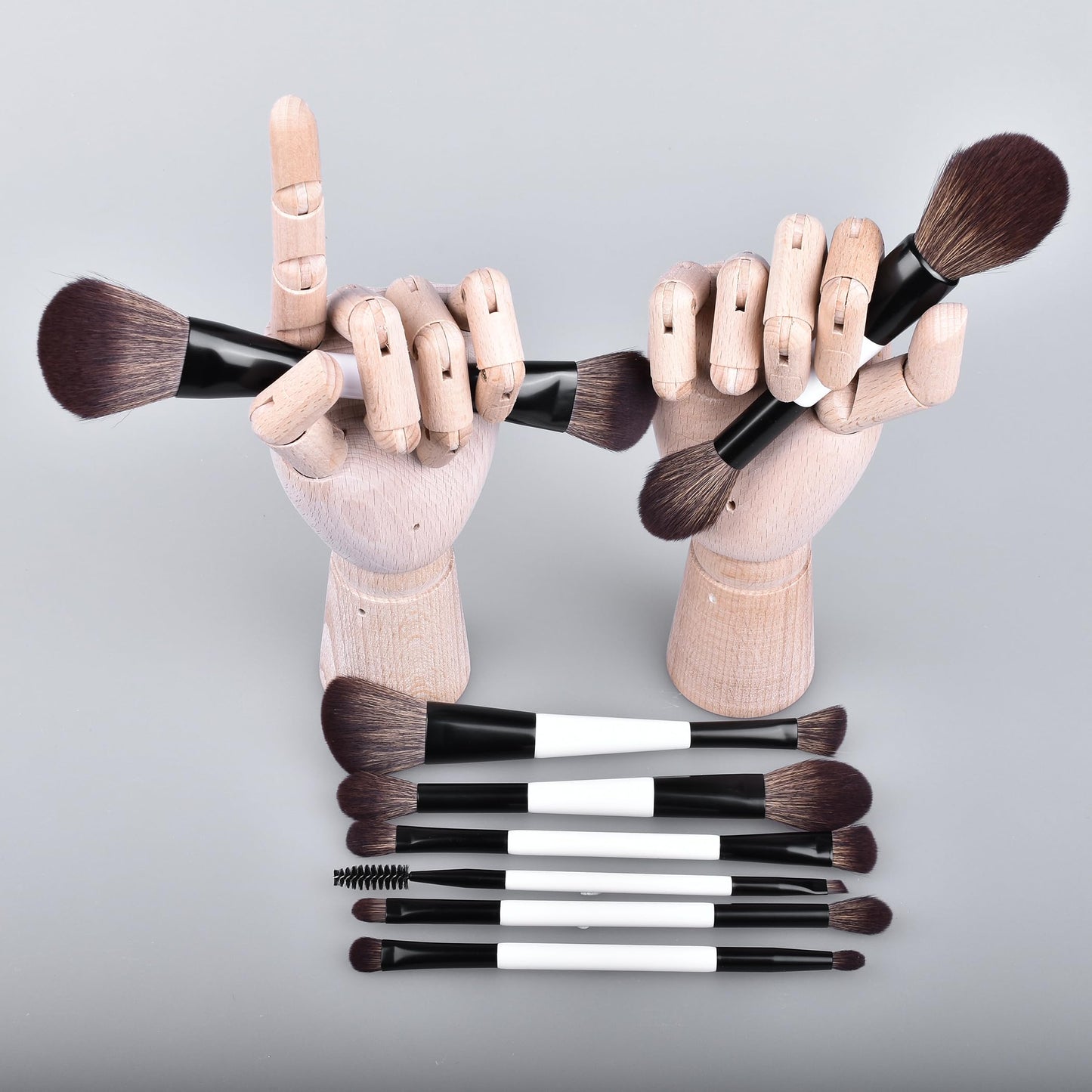 Daily Queen Portable Makeup Brush Set 8pcs Dual Kabuki Powder Concealers Eye shadows Blush Eyeliner Eyebrow Contour Eye blending Brushes (8IN16 brush set with cleaner &Sponge &b)