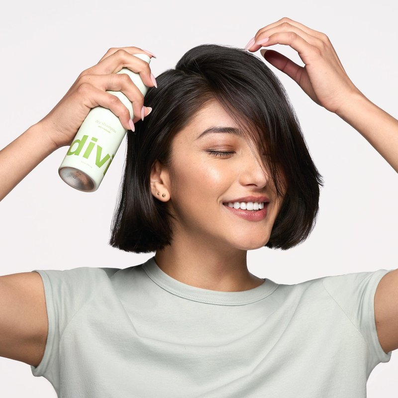 Divi Dry Shampoo Duo – Includes Full Size & Travel Size Dry Shampoo – Instantly Refreshes Hair, Absorbs Oil & Adds Lightweight Volume for Clean, Revived, Healthy-Looking Hair, 2 Piece Set