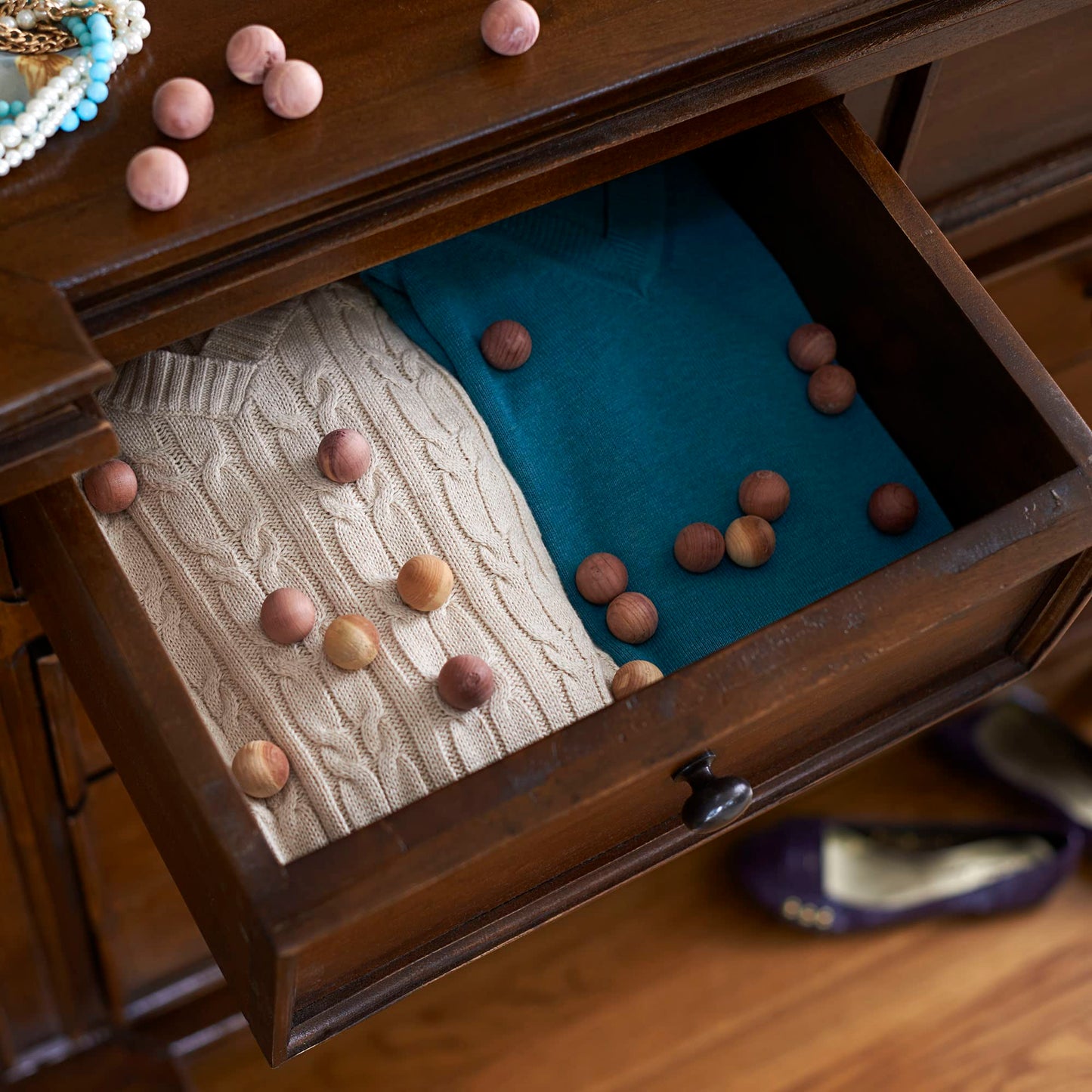 CedarFresh 17840-1 Red Cedar Wood Balls | Freshen and Protect Closets | 48-Pack