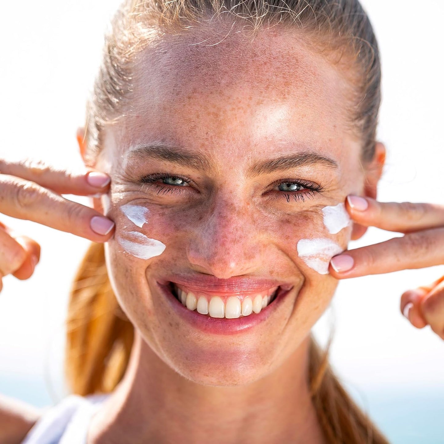FRÉ Mineral Face Sunscreen SPF 30 - Ultra-Sheer Non-Nano Zinc, Fast-Absorbing Formula