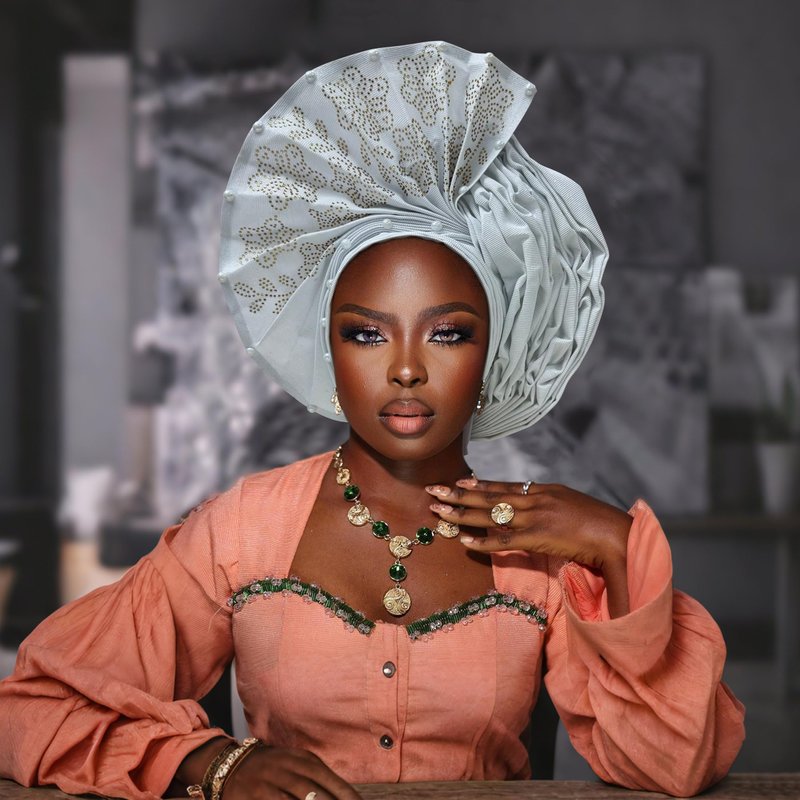 Shalitong Nigerian Women's hat Folding Fan African Headscarf hat,African Headpiece Auto Gel Headwear,Suitable for Weddings Parties (White)