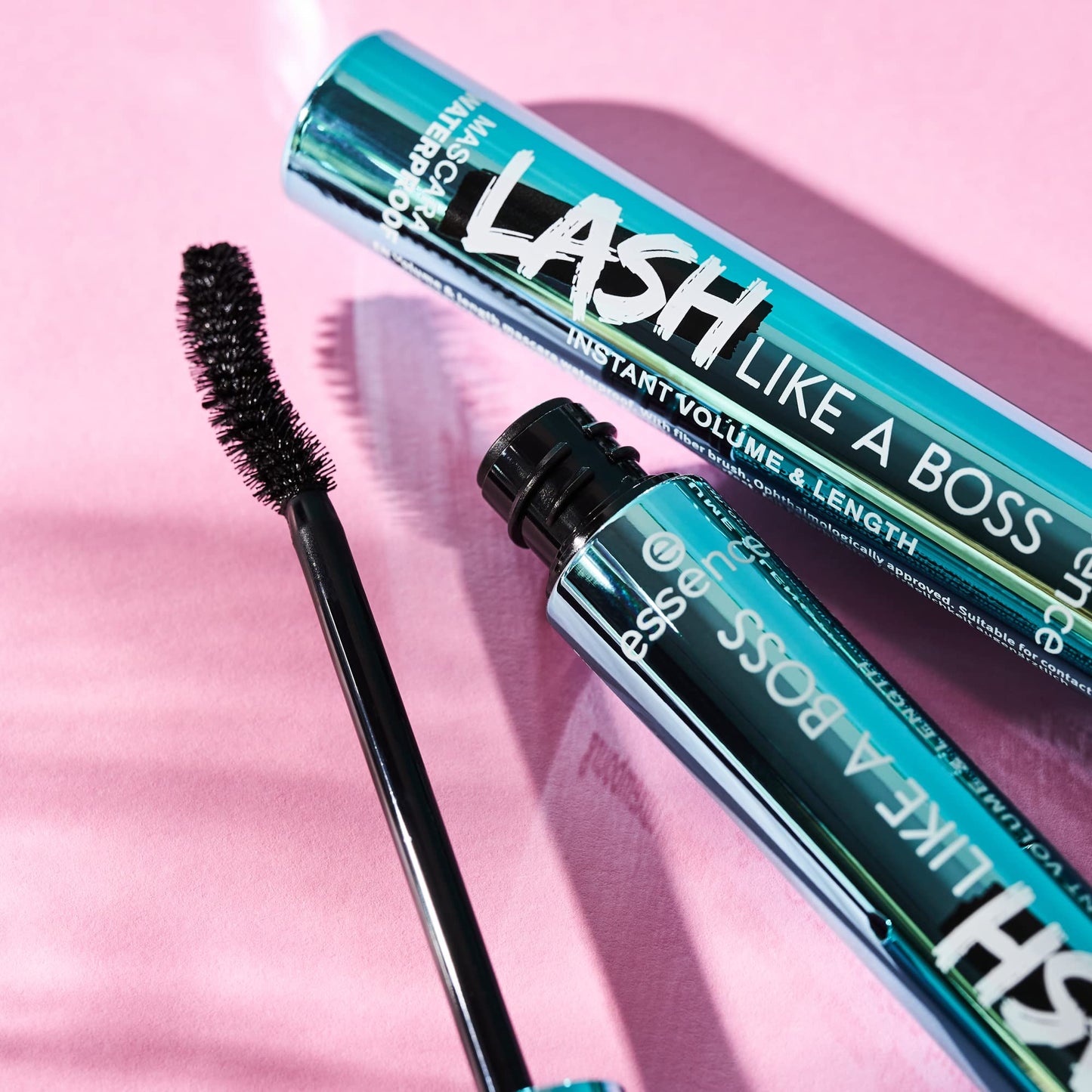 essence | Lash Like A Boss Instant Volume & Length Waterproof Mascara | Long Lasting Formula & Curved Fiber Brush | Vegan & Cruelty Free | Free From Parabens & Microplastic Particles