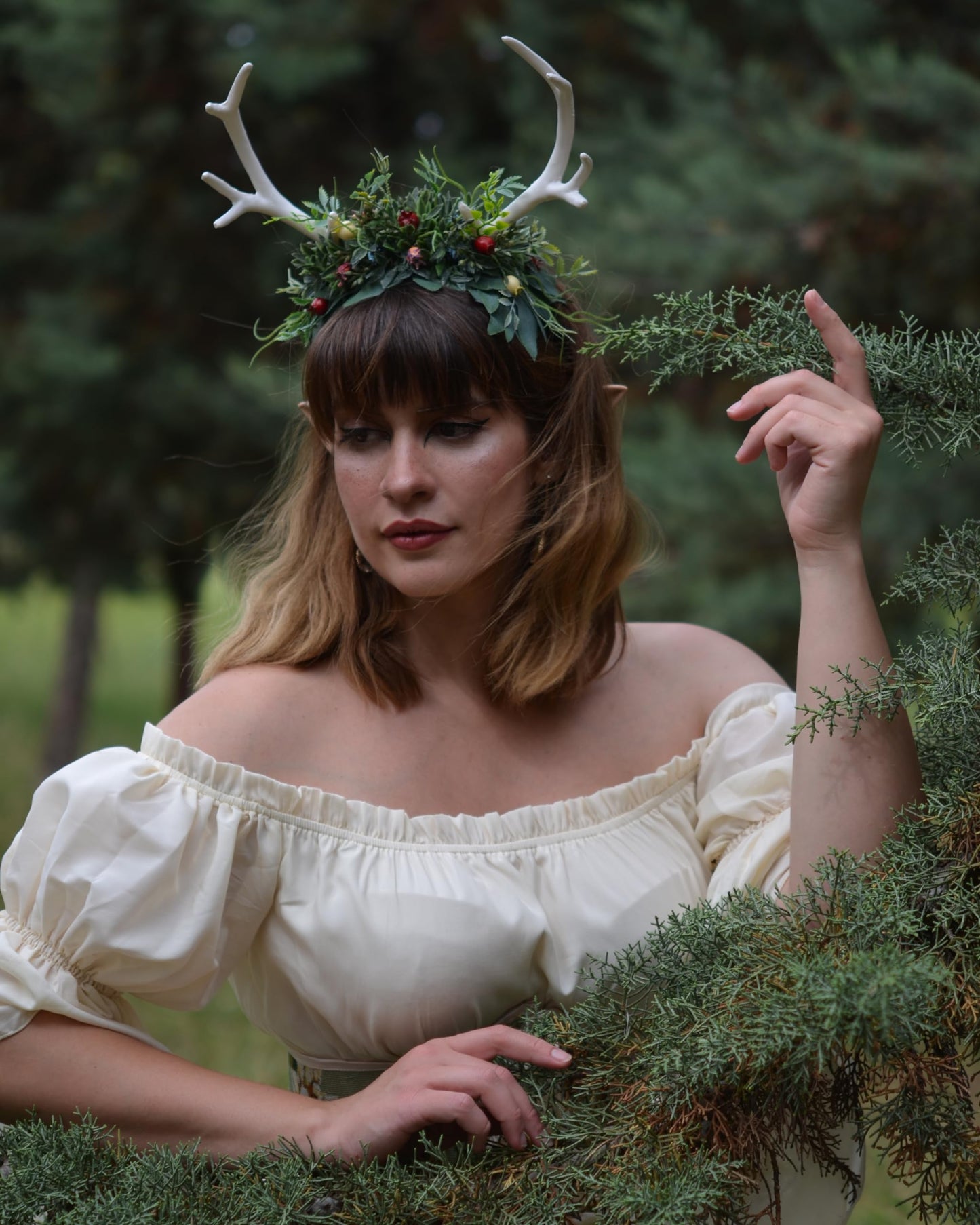 MOSTORY Handmade White Antler Headband with Green Leaves - Woodland Deer Horns Hairband Forest Reindeer Headpiece with Fruits for Women Girls Renaissance Hallowen Cosplay Photo Shoot