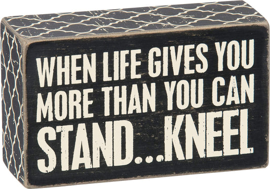 Primitives by Kathy Box Sign, 3-Inch by 5-Inch, Kneel