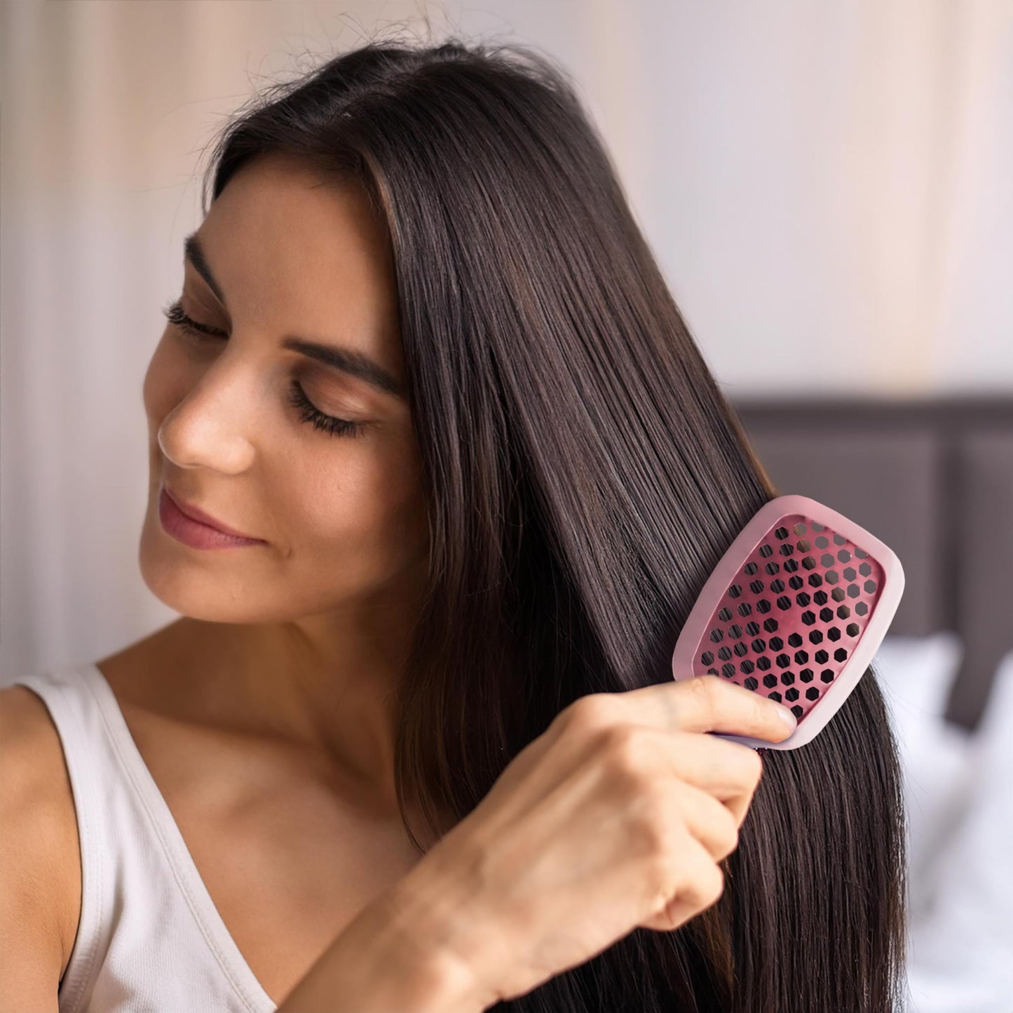 FHI Heat UNbrush Mini Detangler Brush for Pain-Free Brushing on All Wet or Dry Hair Types — Durable Duoflex Anti-Static Bristles, Lightweight Handle, Vented Mini Hair Brush, Peony Light Pink