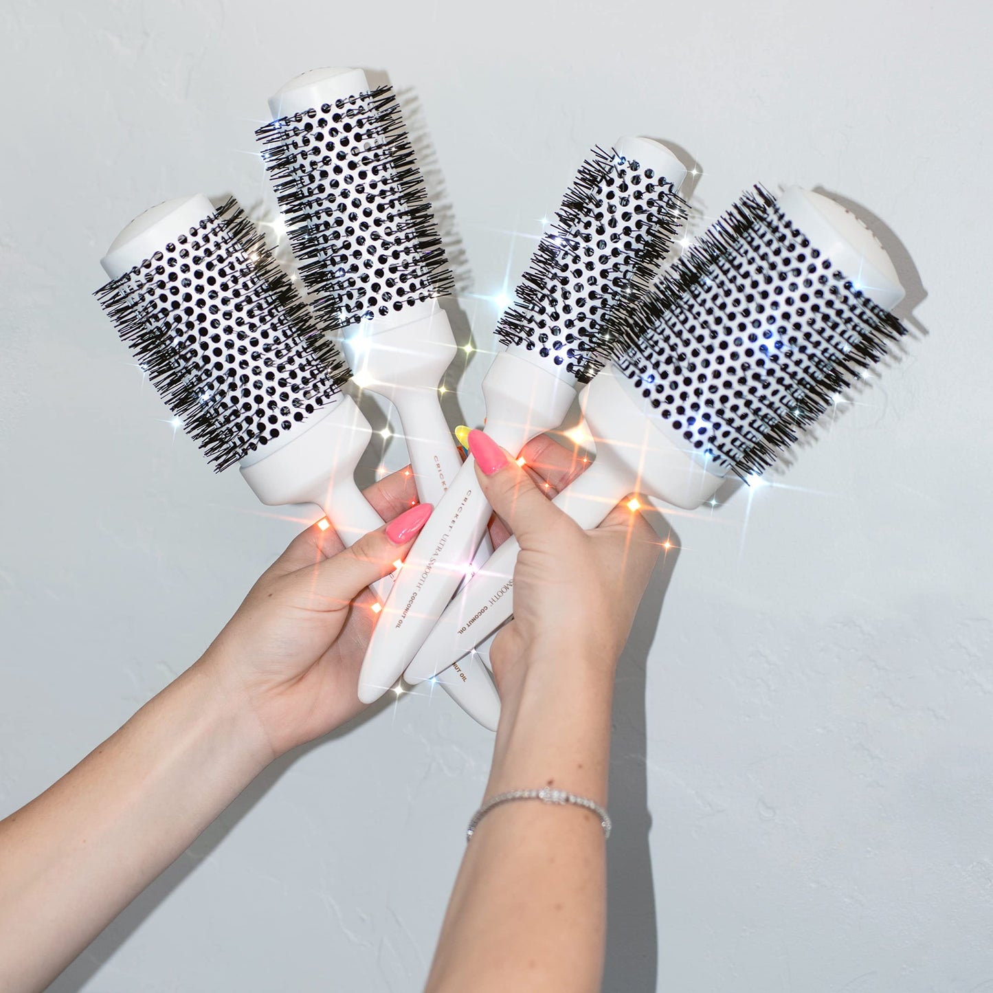 Cricket Ultra Smooth Coconut Thermal Hair Brush – 1.5” Ceramic Barrel, Coconut Oil and Keratin-Infused, Anti-Static Heat-Resistant Bristles, Textured Handle for Styling All Hair Types