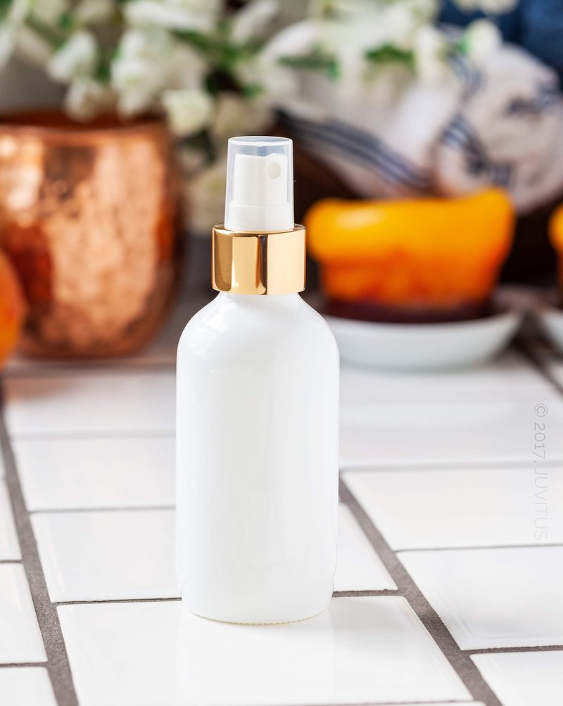 JUVITUS 4 oz / 120 ml High Shine Gloss White Glass Boston Round Bottle with Gold Fine Mist Spray (12 pack)