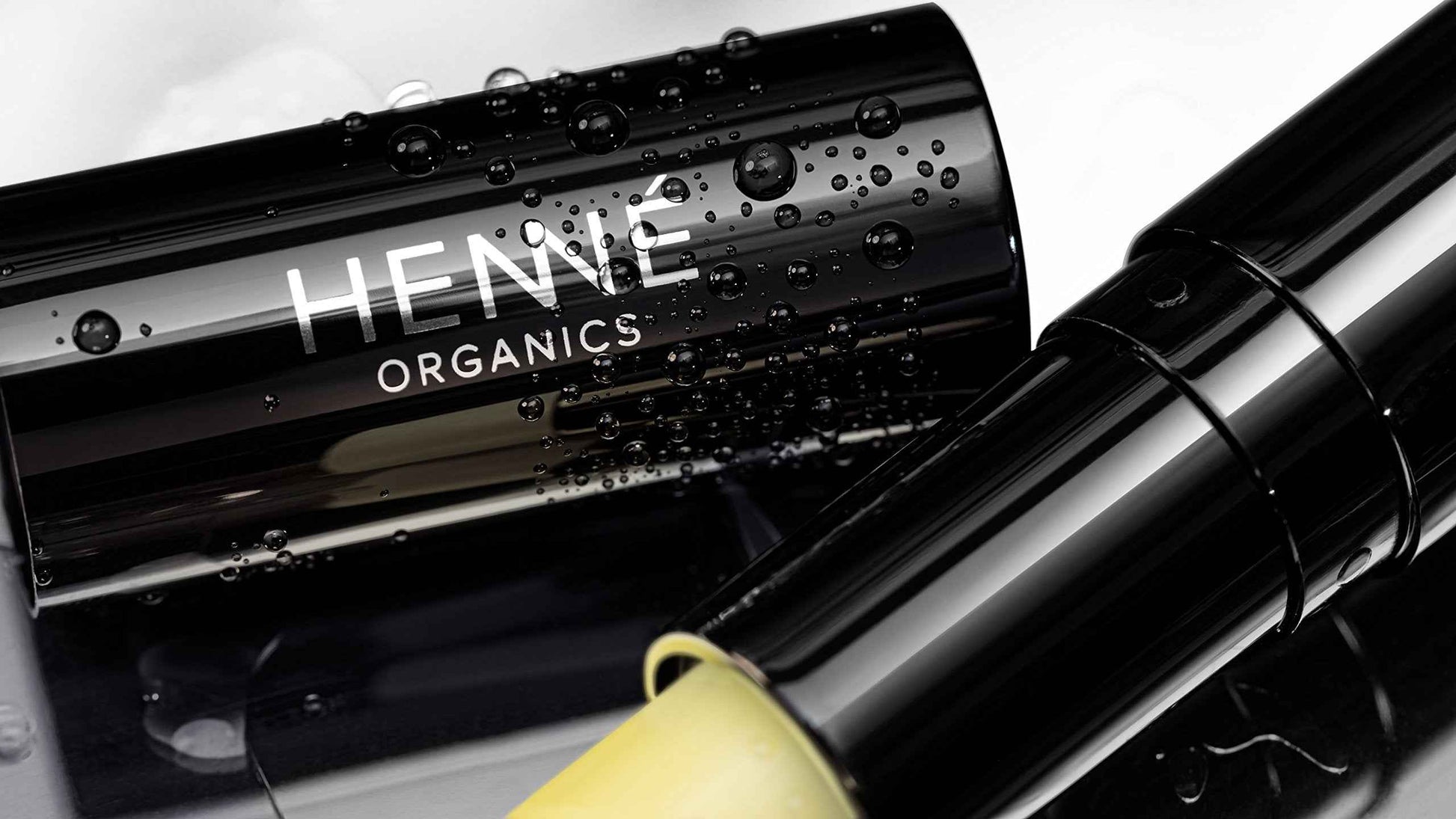 Henné Organics Luxury Lip Balm V2 - Natural and Organic Moisturizer - 0.15 Ounce Stick