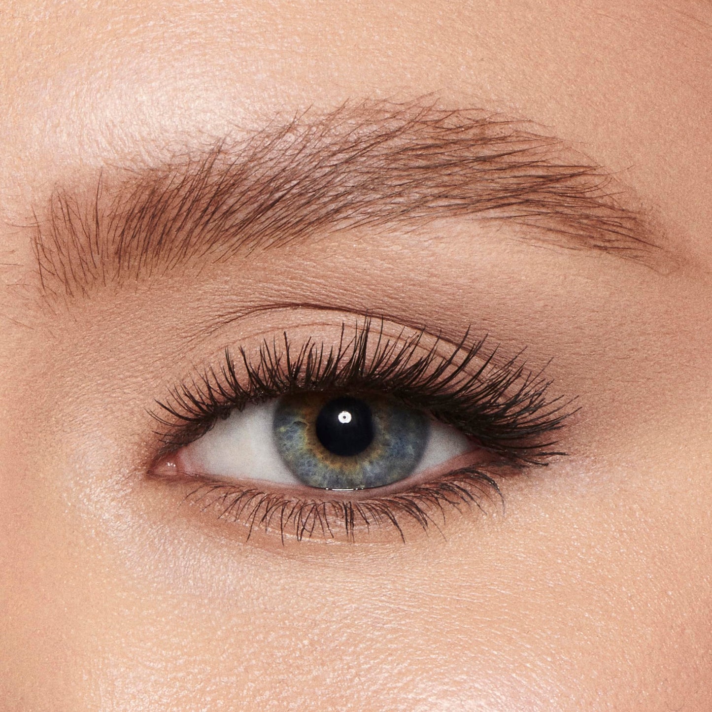 Charlotte Tilbury Legendary Brows Tinted Eyebrow Gel - Micro-Precision Brow Brush Adds Fullness, Texture & Feathered Definition - Water-Resistant Formula - Soft Brown