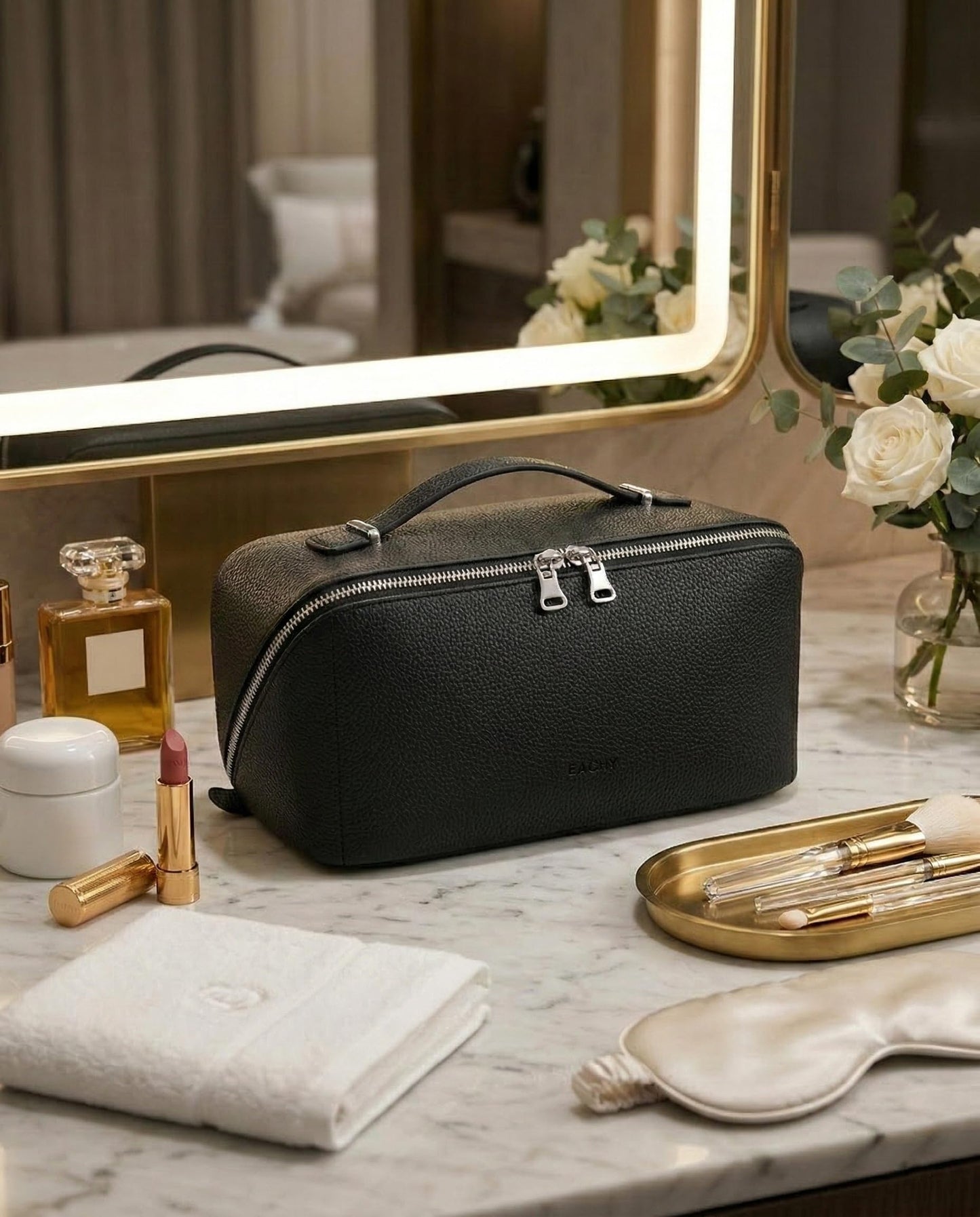 EACHY Travel Makeup Bag, Lychee Leather Large Capacity Cosmetic Bag for Women, Open Flat Toiletry Bag with TPU Brush Compartment, Waterproof Skincare Organizer Travel Essentials