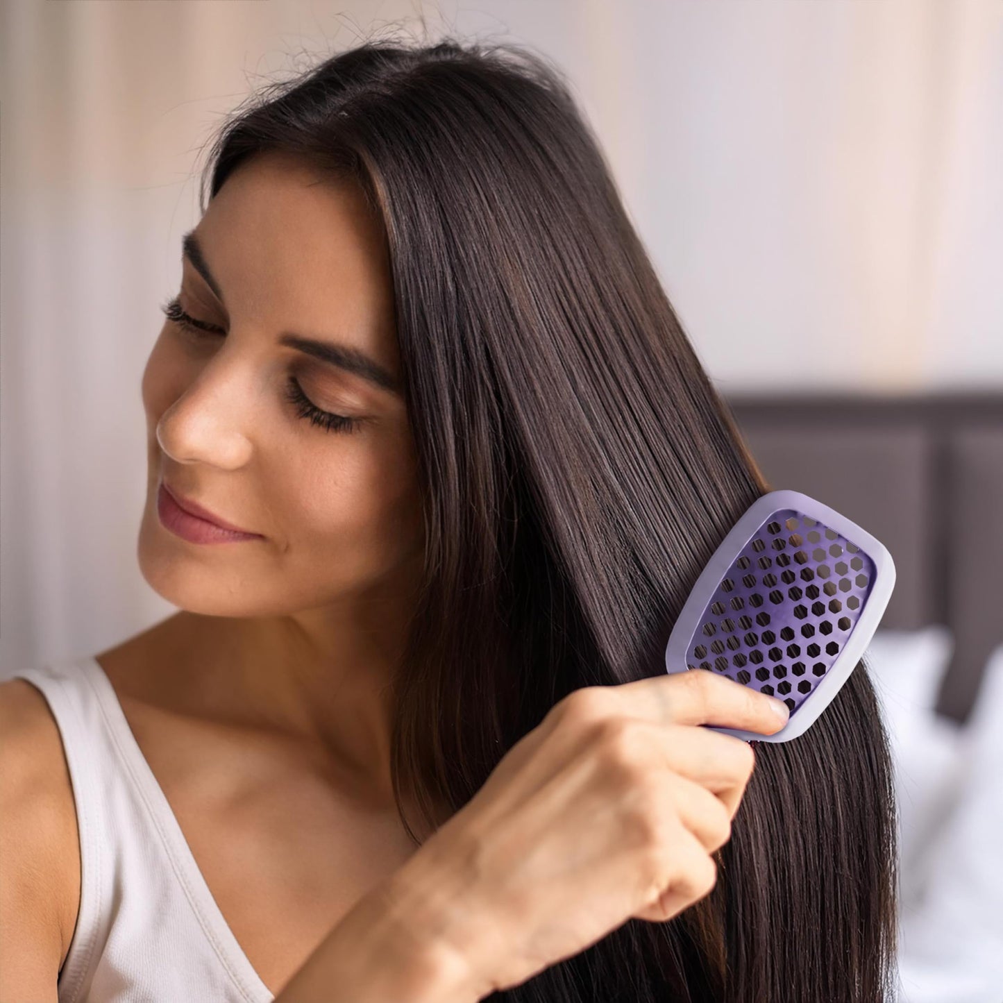 FHI Heat UNbrush Mini Detangler Brush for Pain-Free Brushing on All Wet or Dry Hair Types — Durable Duoflex Anti-Static Bristles, Lightweight Handle, Vented Mini Hair Brush, Lilac Light Purple