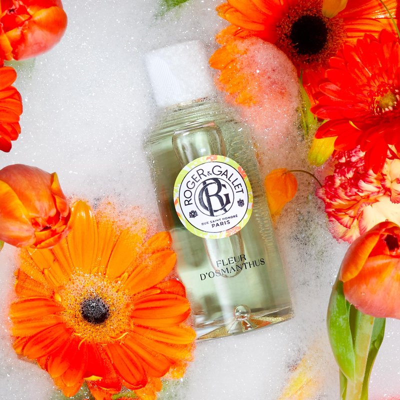 ROGER & GALLET Wellbeing Fragrant Water Spray – Light Eau Fraîche Body Mist with Natural Origin Ingredients, Refreshing Everyday Fragrance for Women (Osmanthus Flower | 3.3 Oz.)
