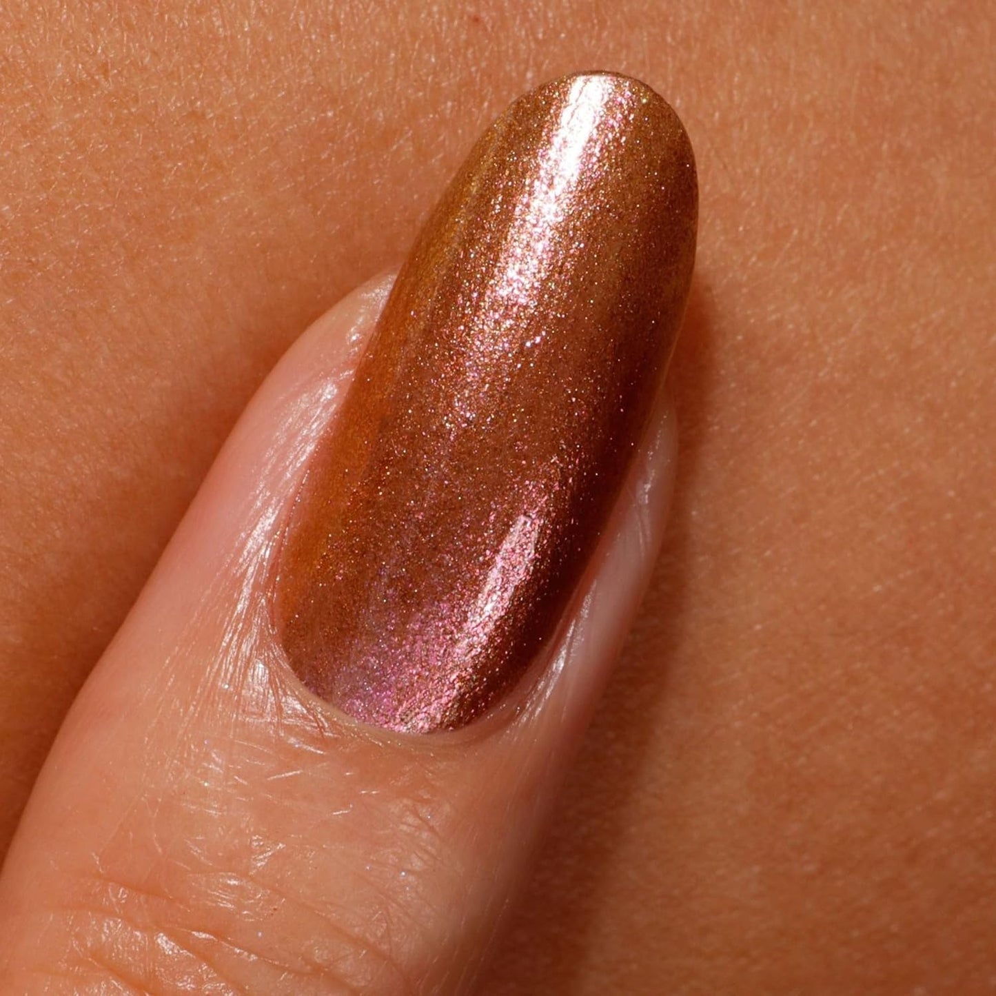 LONDONTOWN Shimmer Nail Highlighter | Iridescent Copper Rose Gold Nail Polish Treatment - Vegan, 0.40 fl oz