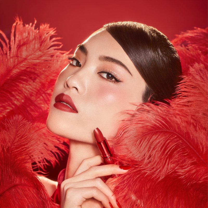 Charlotte Tilbury Matte Revolution Lipstick - Long Lasting, Matte Lipstick with Buildable Color & Lip-Loving Ingredients - Creamy, Easy to Blend Formula - Mark Of A Kiss