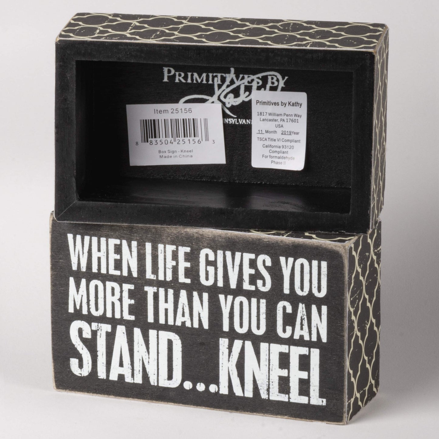 Primitives by Kathy Box Sign, 3-Inch by 5-Inch, Kneel