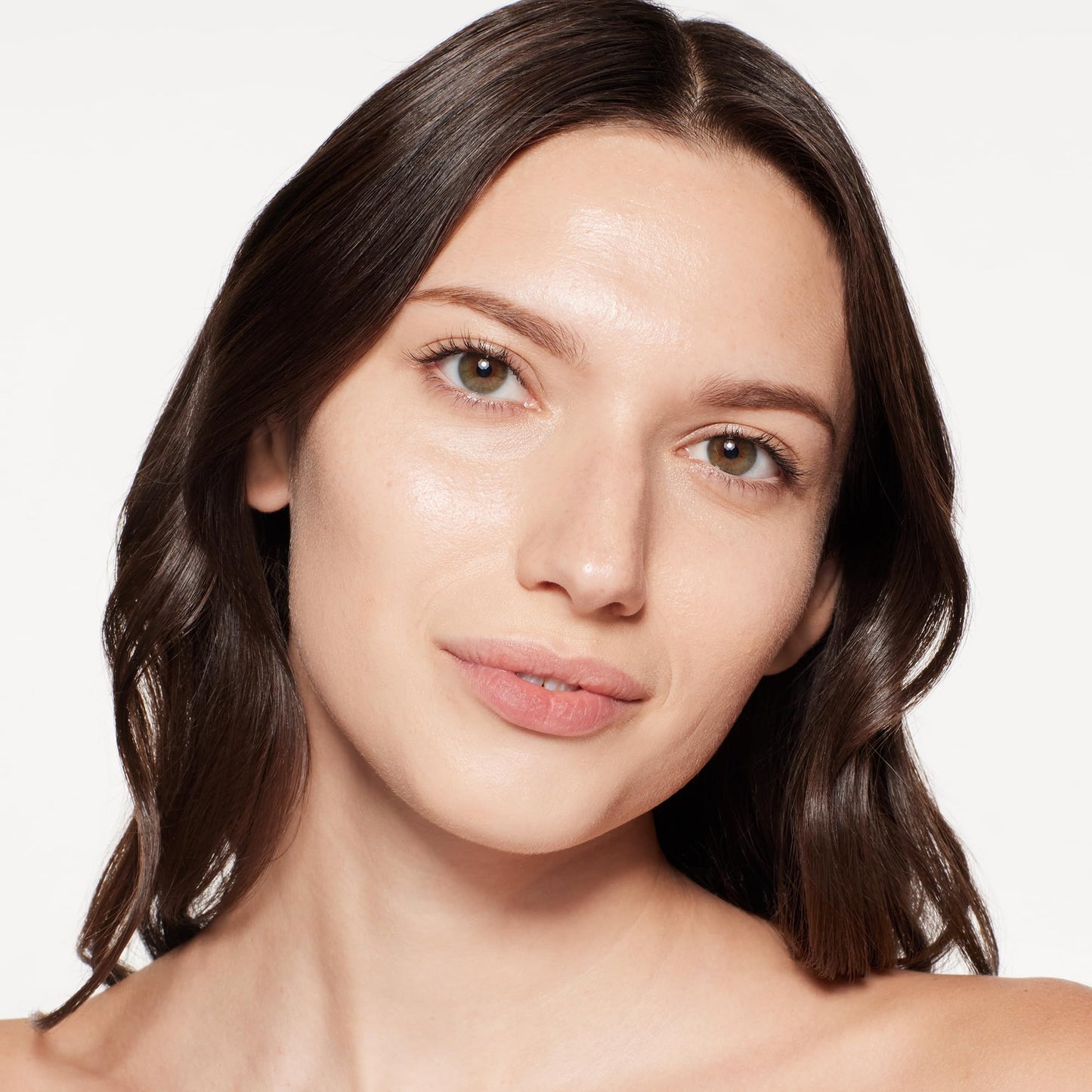 Shiseido RevitalEssence Skin Glow Foundation SPF 30, 240 Quartz - Buildable, Medium Coverage - 24-HR Hydration & 12-HR Wear - Transfer, Crease & Fade Resistant - Non-Comedogenic - All Skin Types
