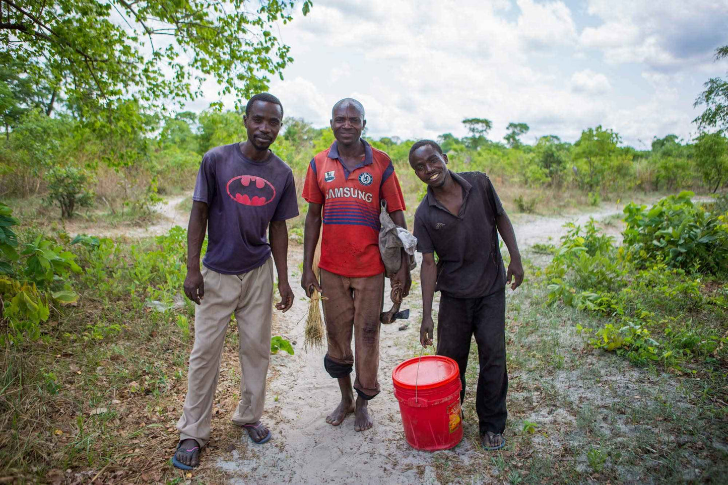 ZAMBEEZI Fair Trade, Organic Beeswax Lip Balm - Variety 6 Pack (Lemongrass, Tangerine, Wild Rose, Sweet Basil, Suncare and Honeybalm) - Ethically Sourced