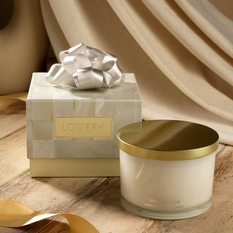 Birthday Gift for Her, 3 Wick Vanilla Candles, Gifts for Mom, Large Scented Candle, Soy Candles Gifts for Women, Stress Relief Candle Jar 50 Hours Burning Time Natural Wax Relaxing Aromatherapy