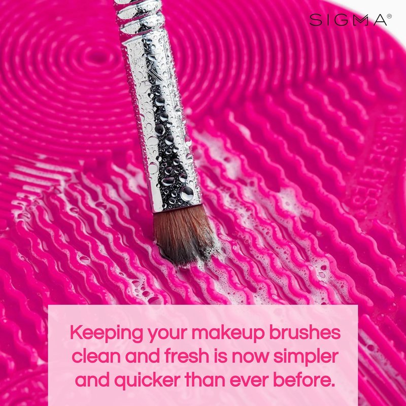Sigma Beauty Sigma Spa® Express Brush Cleaning Mat (Pink) — Silicone Makeup Brush Cleaning Mat with Suction Cups for Cleaning Makeup Brushes, Compact Design Fit for Any Travel Makeup Kit