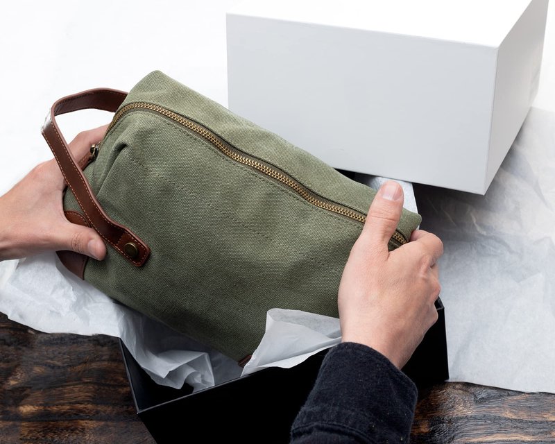 Vetelli Vintage Canvas Toiletry Bags, Travel In Style, Waterproof Canvas Dopp Kits, Durable (Marco) (Green)