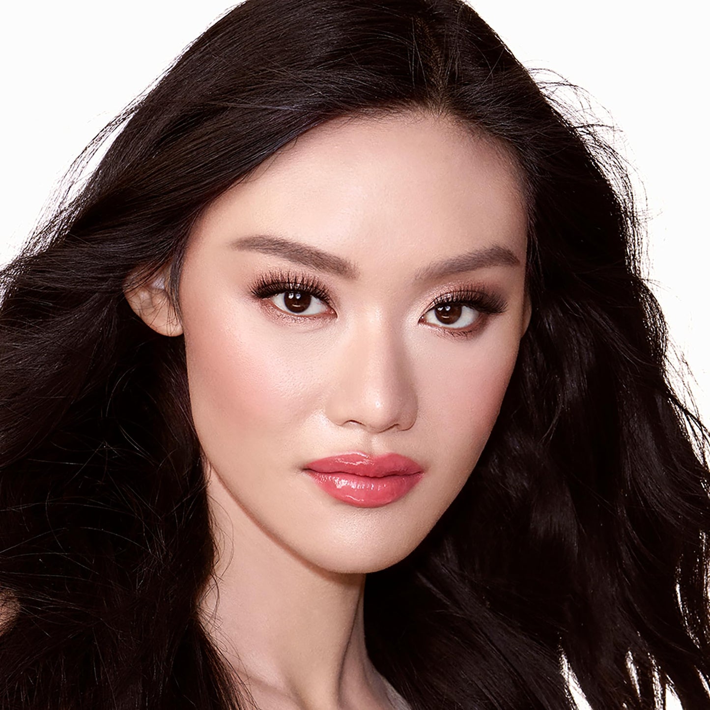 Charlotte Tilbury Cheek to Chic Powder Blush - Two-Tone Cheek Makeup with a Radiant, Luminous Finish - Buildable Color that Smooths, Buffs & Blends for a Light Reflecting Glow - Ecstasy
