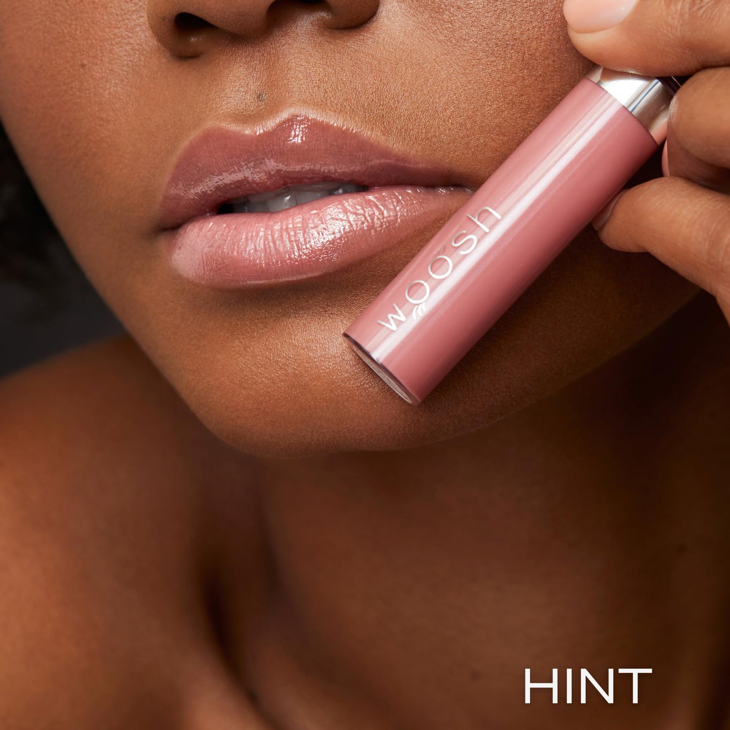 Woosh Beauty, Spin-On Lip Gloss, Hydrating Hyaluronic Acid & Shea Butter, No Fine Lines, Shine Finish, Vegan & Cruelty-Free