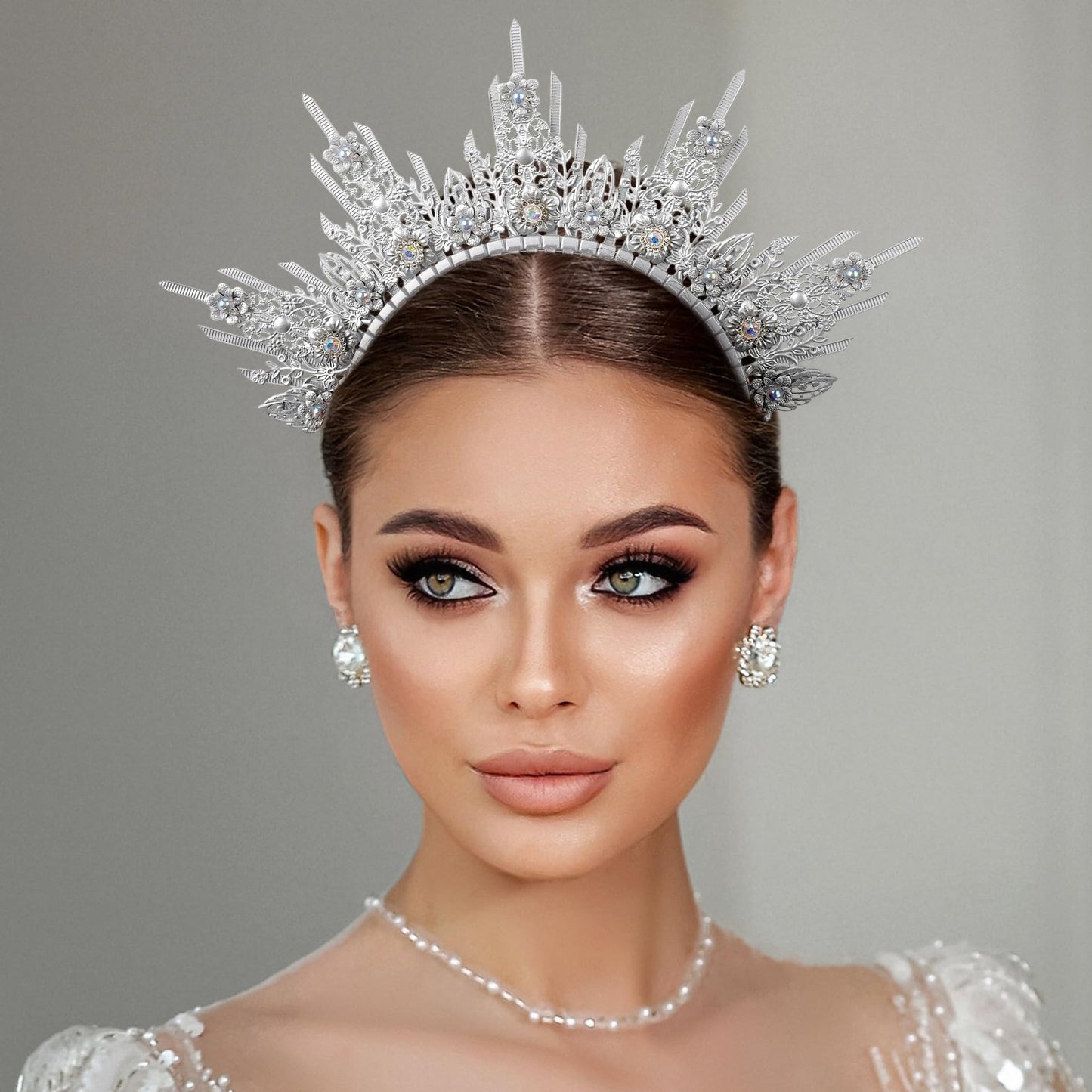 COSUCOS Silver Halo Crown Headpiece - Sunburst Spiked Sun Goddess Headband Statue of Liberty Crown, Virgin Mary Goddess Headwear for Women Renaissance Costume Halloween Pageant Cosplay Accessorice