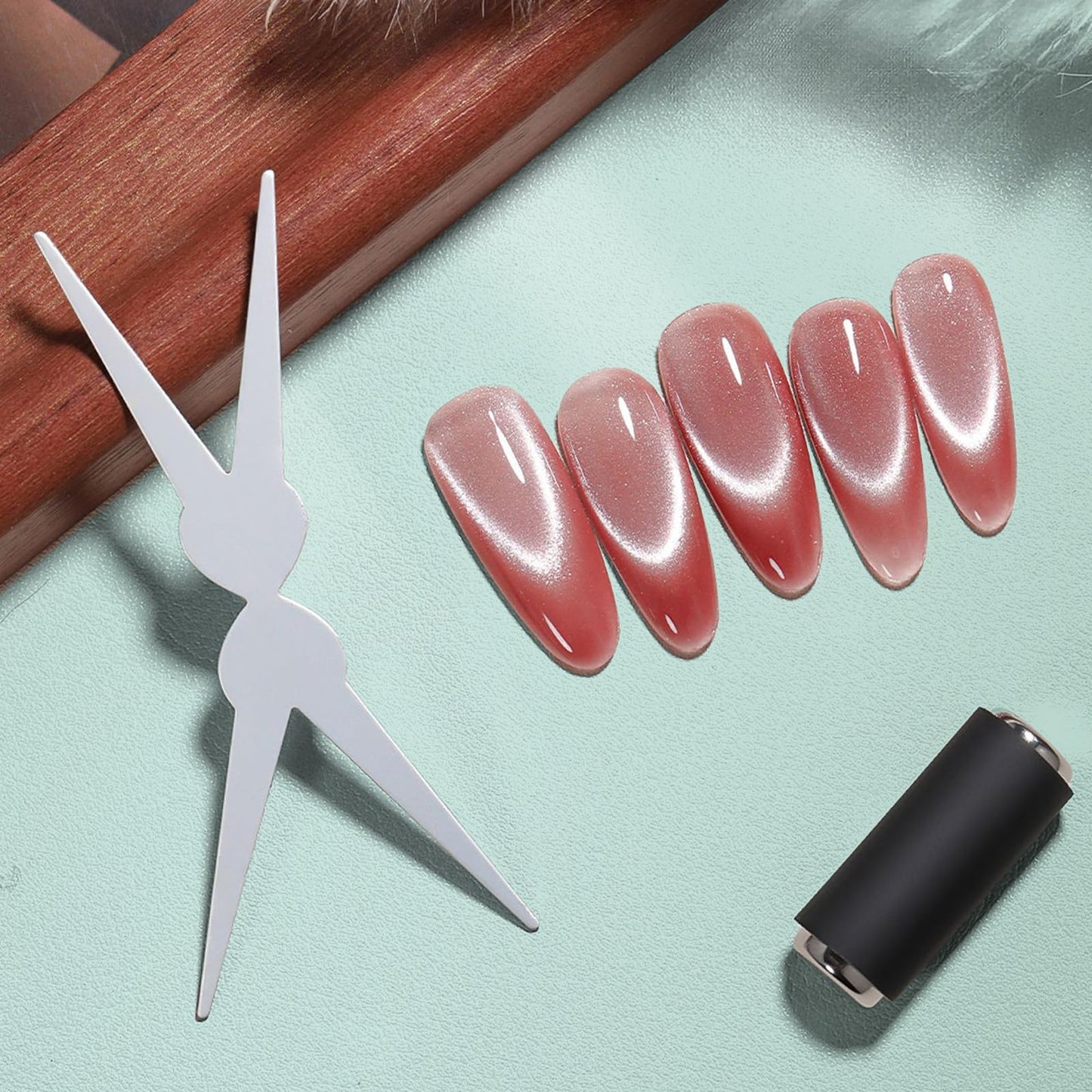 JERCLITY 1 Pieces Green Cat Eye Magnet for Nails 3 in 1 Heart Magnet for Cat Eye Gel Polish, Cylindrical Magnets with Scissor Shaped Tools for French Cat Eye Effect