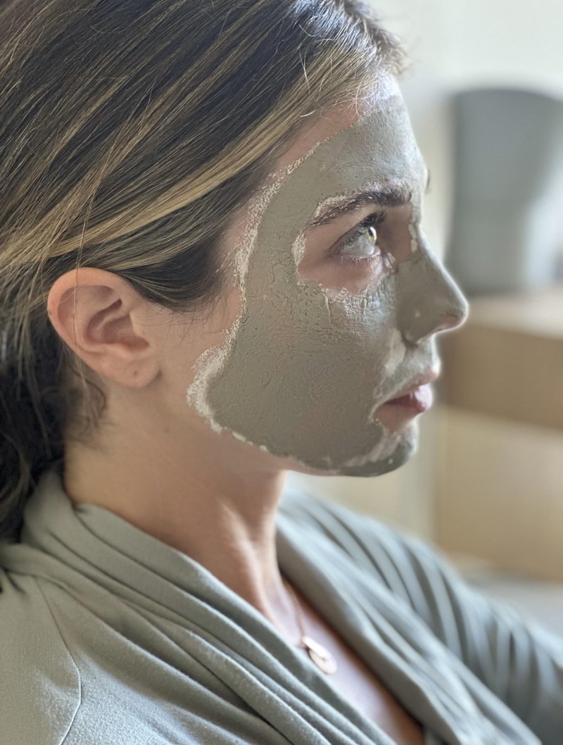 ZeoClay Organic Zeolite Clay Face Mask – Deep Pore Cleansing & Detox, Acne & Blackhead Treatment, Oil Control & Skin Tightening – Natural Spa-Quality Exfoliant for Radiant, Healthy Skin – 20 Uses