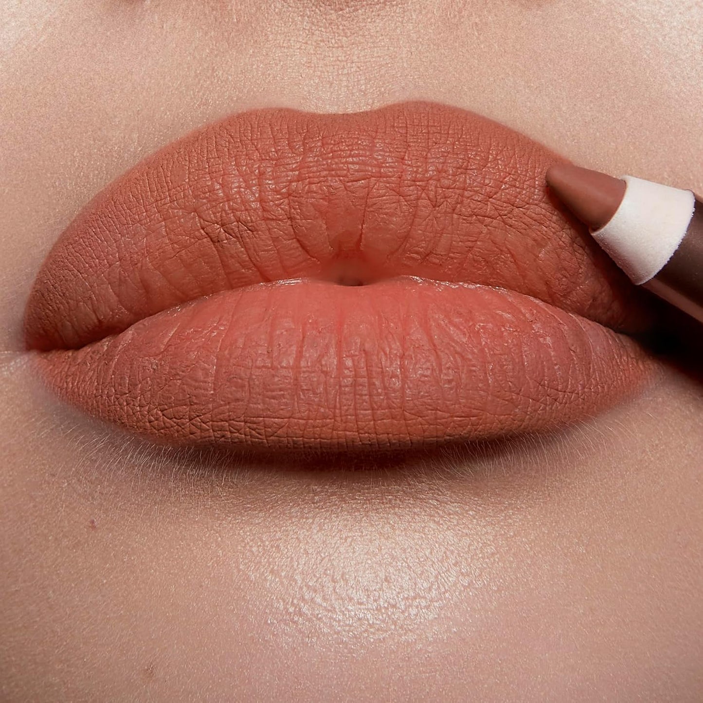 Charlotte Tilbury Lip Cheat Lip Liner Pencil - Waterproof, Smudge-Proof Definition - Enriched with Jojoba Oil & Hyaluronic Acid | Perfect for Fuller Lips