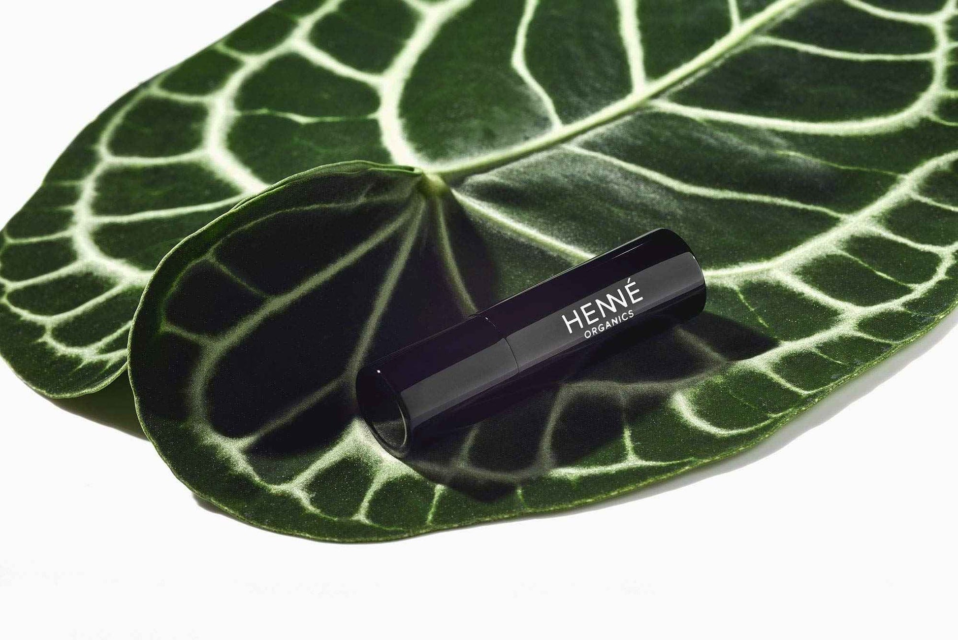 Henné Organics Luxury Lip Balm V2 - Natural and Organic Moisturizer - 0.15 Ounce Stick