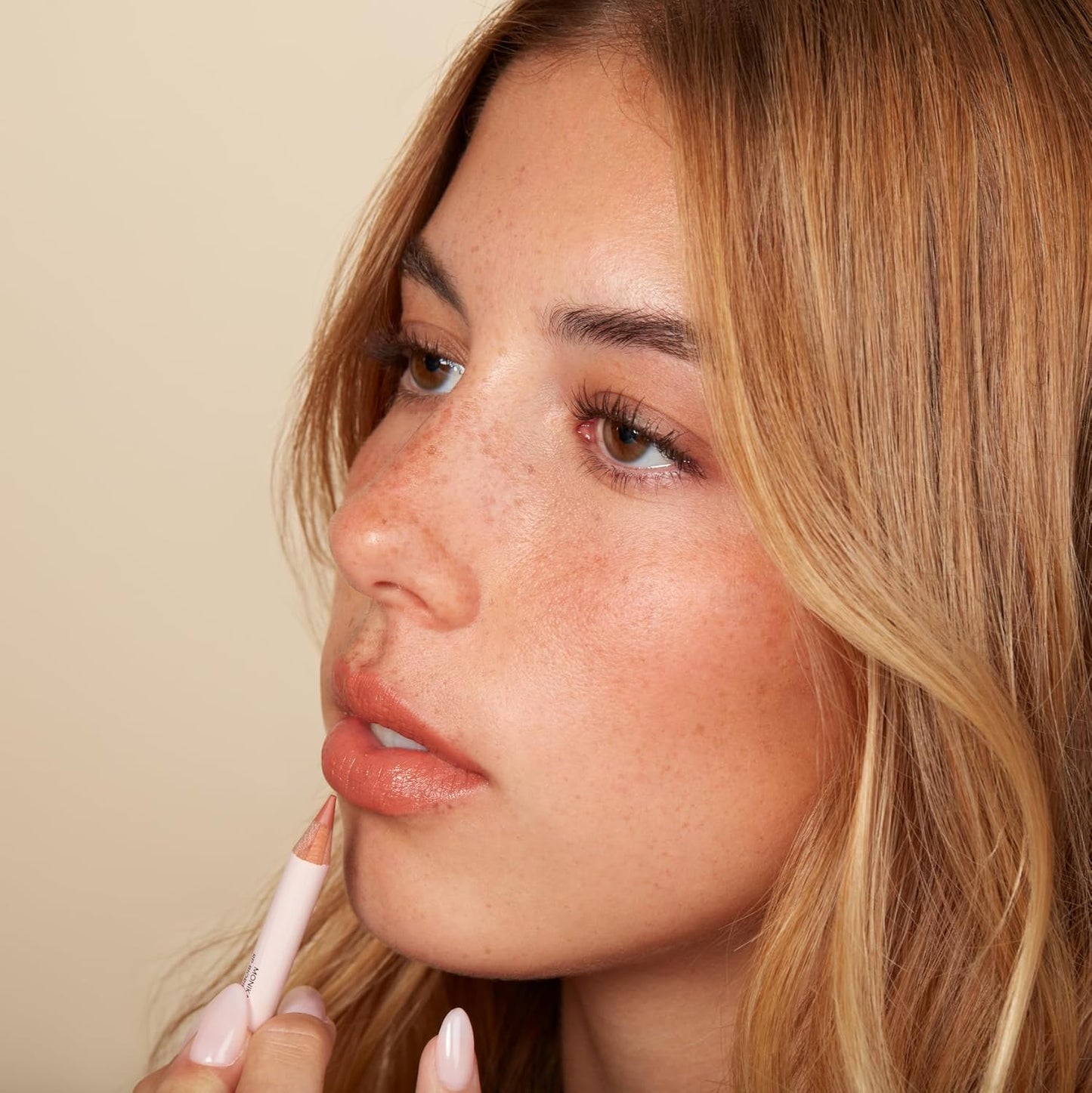 Monika Blunder Beauty - Hot Line Lip Liner in Davy | Cool Pink, Vegan & Cruelty-Free
