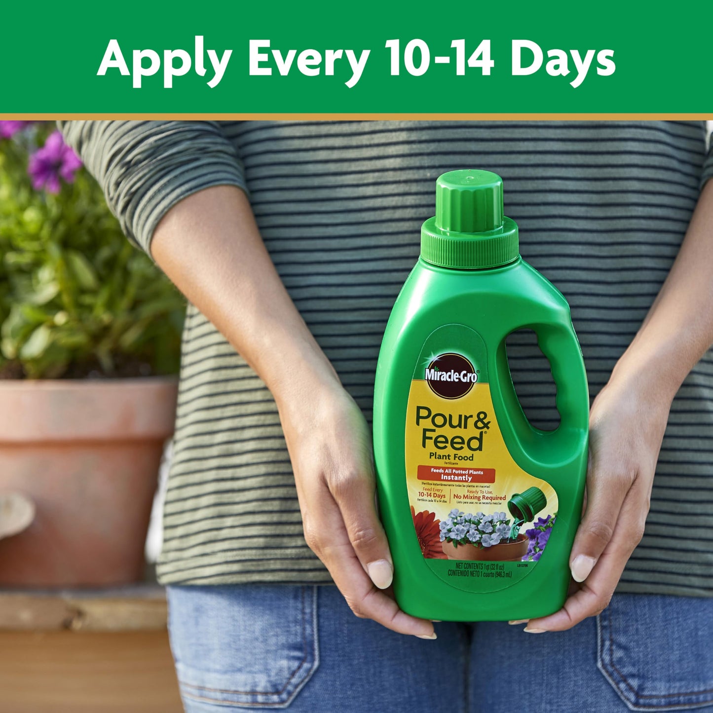 Miracle-Gro Pour & Feed Plant Food, Fertilizer Instantly Feeds Live Plants, For Outdoor & Indoor Plants in Containers, 32 oz.