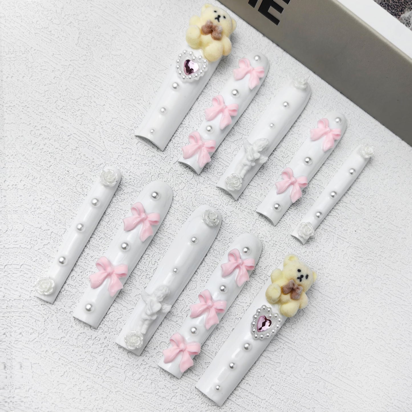 GGddsha 2025 Kawaii Bear Dream Tracks Reusable Handmade PMMA Acrylic Press on Nails w/Box Gifts for Women (Sweet Gummies, M)