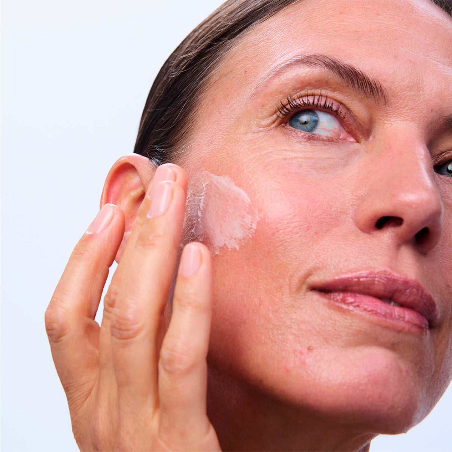 Clarins Super Restorative Day Cream | Anti-Aging Moisturizer For Mature Skin Weakened By Hormonal Changes | Replenishes, Illuminates & Densifies Skin | Lifts & Smoothes | Targets Age Spots & Wrinkles