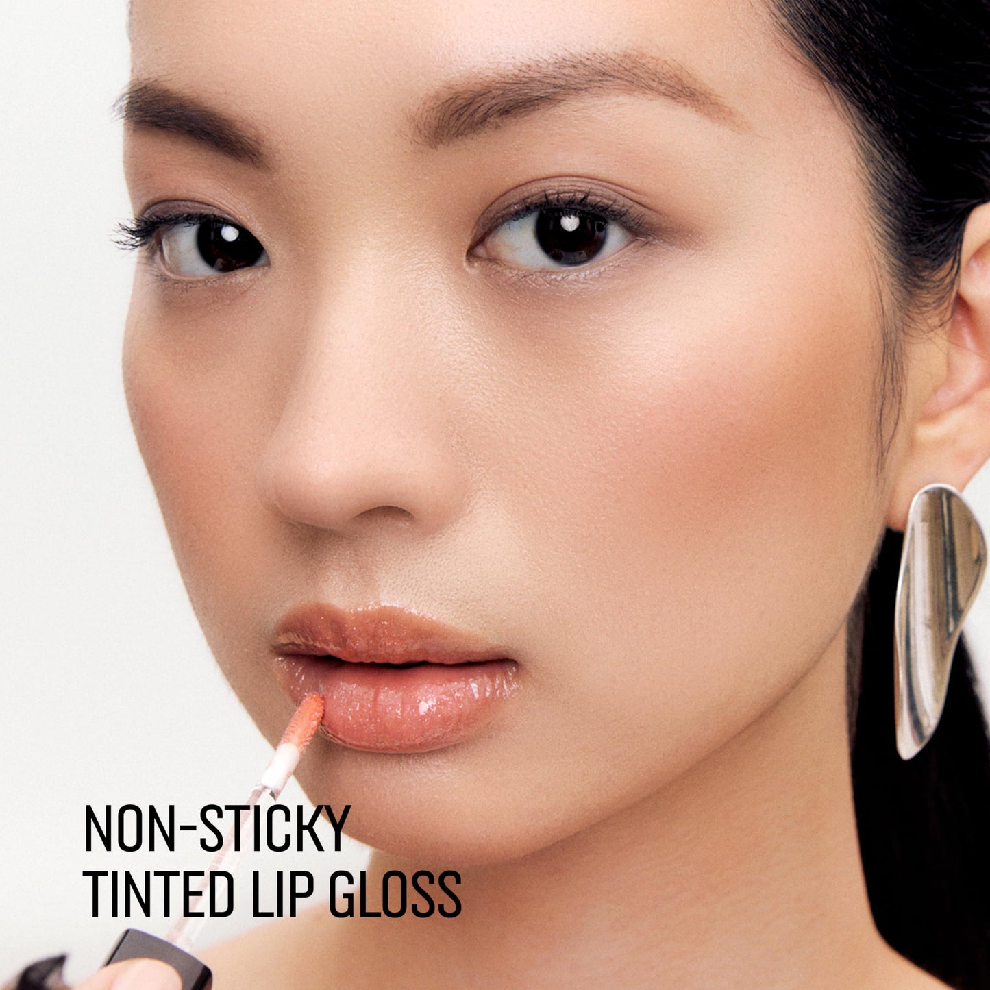 Bobbi Brown Crushed Oil-Infused Gloss | Hydrating Tinted Lip Gloss | Non-Sticky, High-Impact Shine with Coffee Seed and Botanical Oils, Romantic, 0.20 Fl Oz