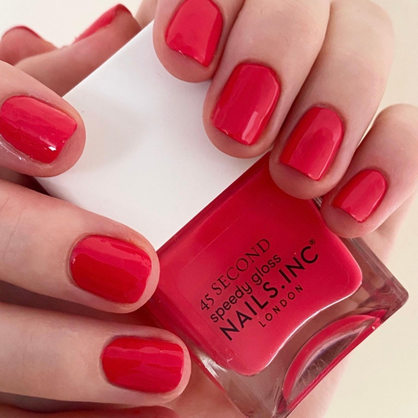 Nails Inc 45 Second Speedy Gloss, No Bad Days In Notting Hill, Pink, No Chip, Long Lasting, Quick Dry, Air Dry, Professional Manicures & Pedicures, Fingernails & Toenail, Vegan Nail Polish, 0.47 Fl Oz