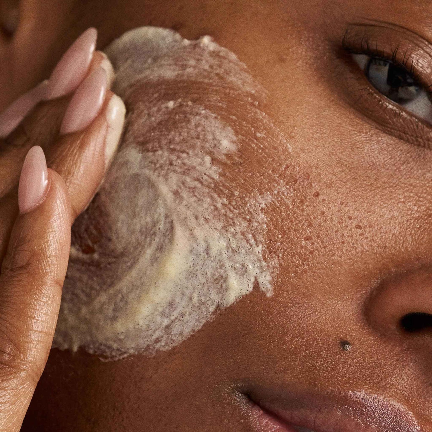 Dermalogica Daily Milkfoliant, Face Exfoliator, Powder Scrub Exfoliant with AHA and BHA - Calming, Polishing and Hydrating Skin, Oat-Based, Vegan Product, Travel Size, 0.45 fl oz